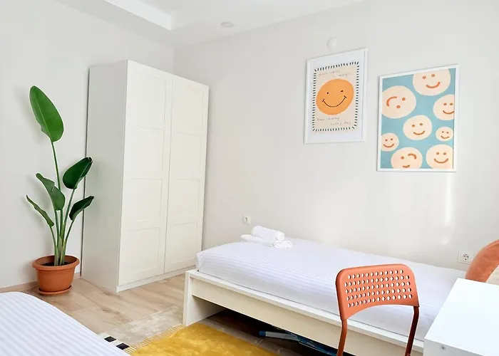 Yeni Modern Daire-old Town-1000mbps-central Daire Antalya