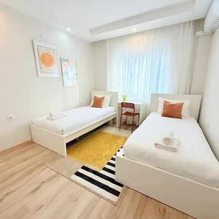 Yeni Modern Daire-old Town-1000mbps-central Antalya